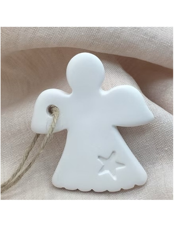 Ange Victoire en porcelaine blanche