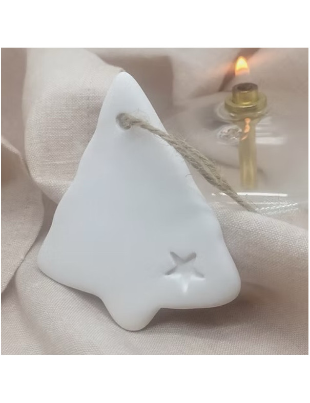 Sapin en porcelaine blanche