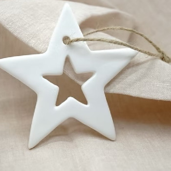 Etoile Balthazar en porcelaine blanche